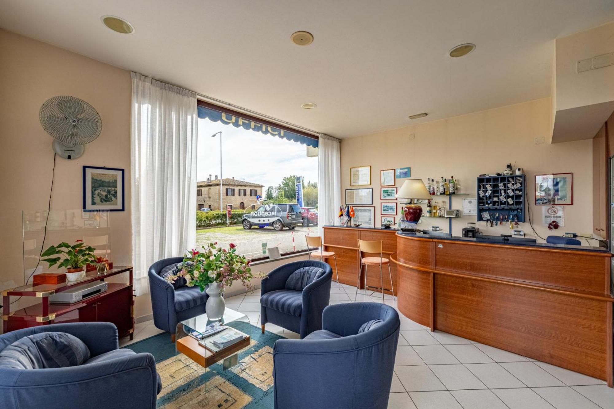 1000 Miglia Hotel Monteroni d'Arbia Ngoại thất bức ảnh