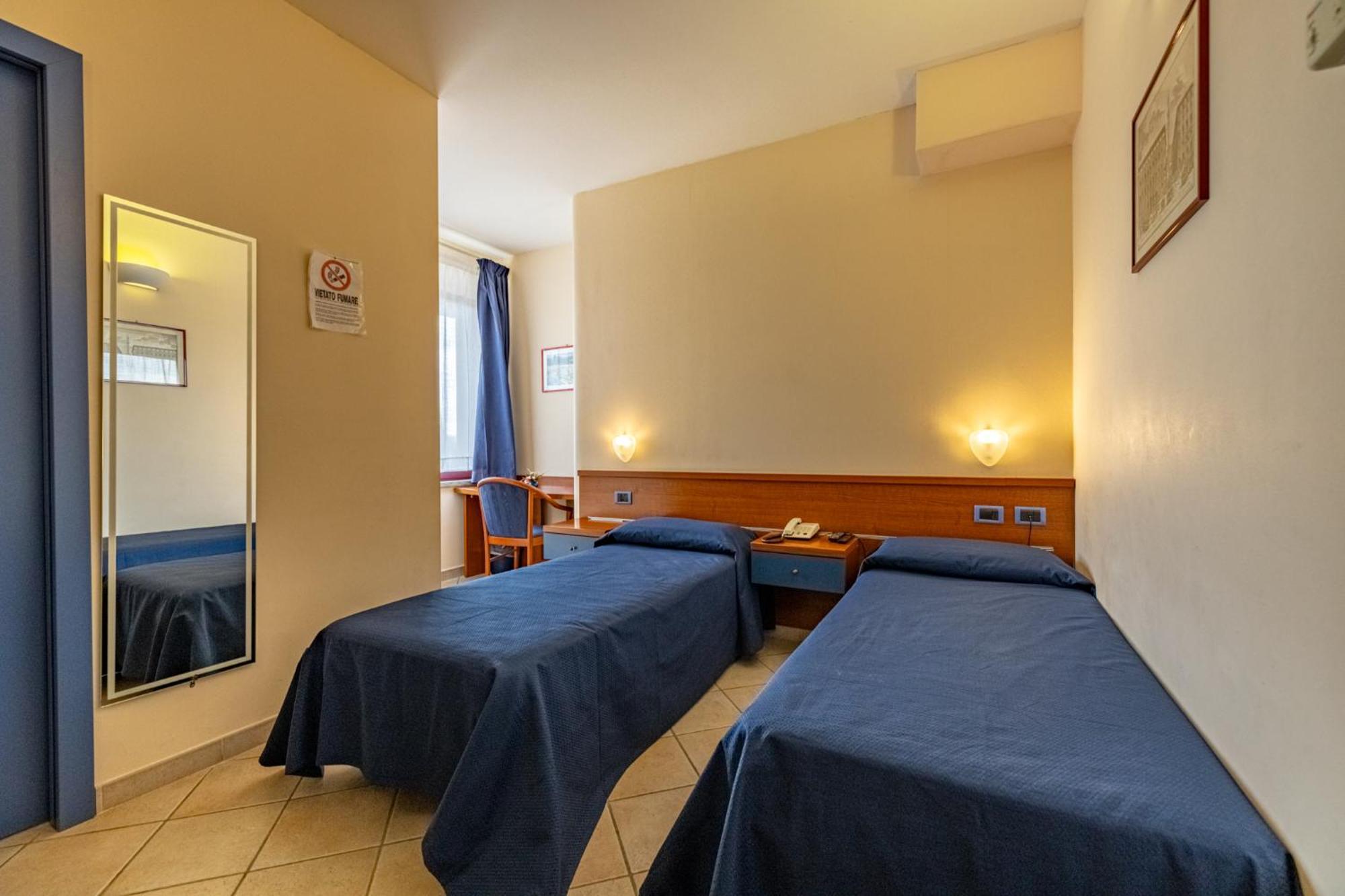 1000 Miglia Hotel Monteroni d'Arbia Ngoại thất bức ảnh