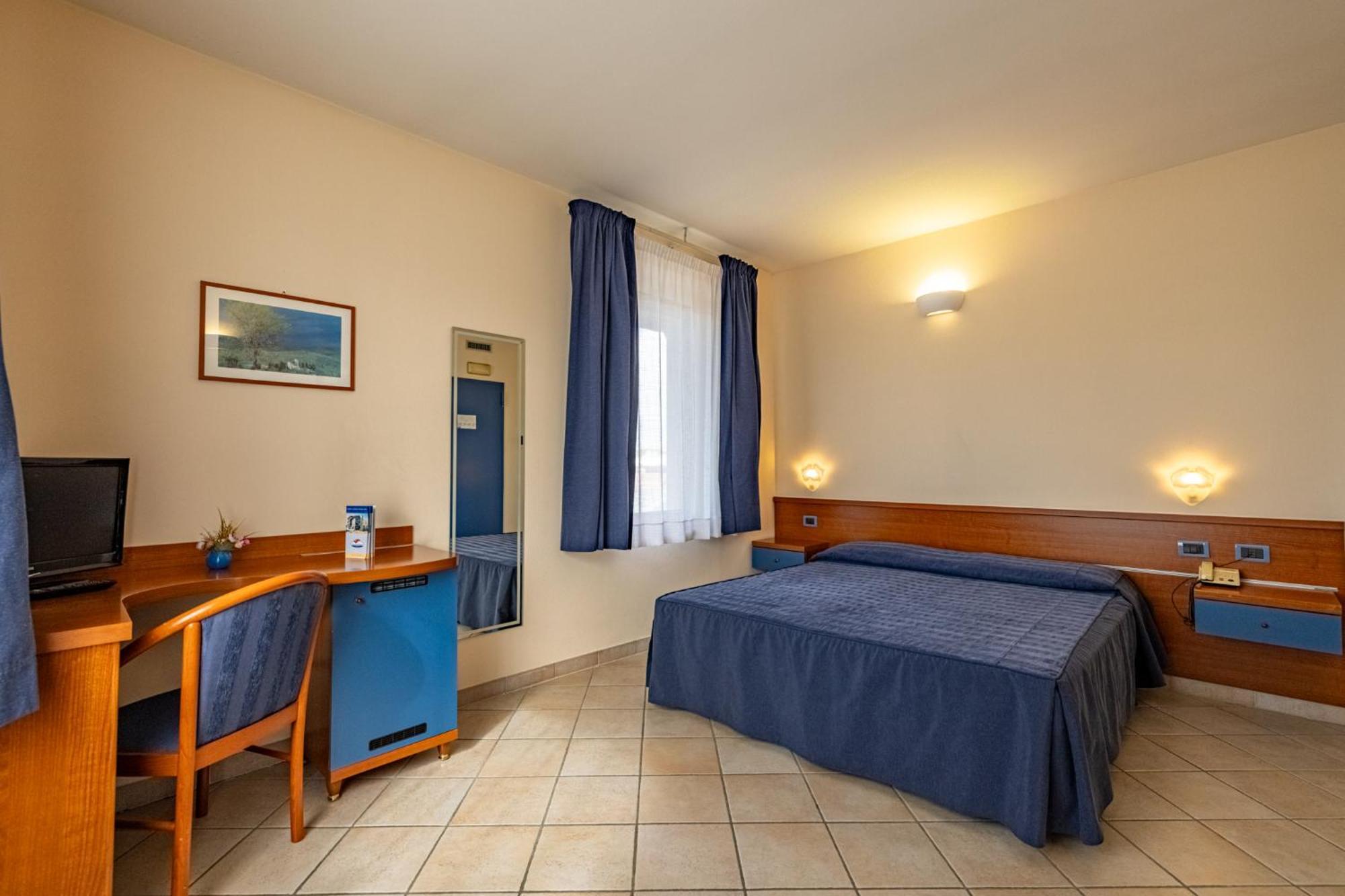 1000 Miglia Hotel Monteroni d'Arbia Ngoại thất bức ảnh