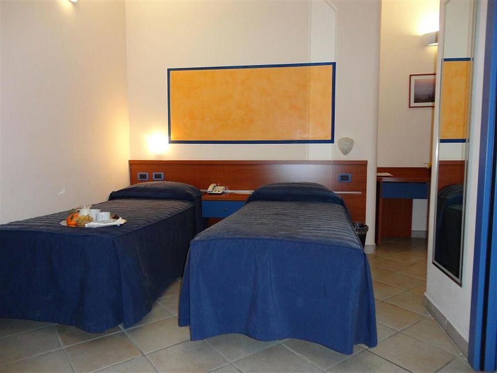 1000 Miglia Hotel Monteroni d'Arbia Ngoại thất bức ảnh